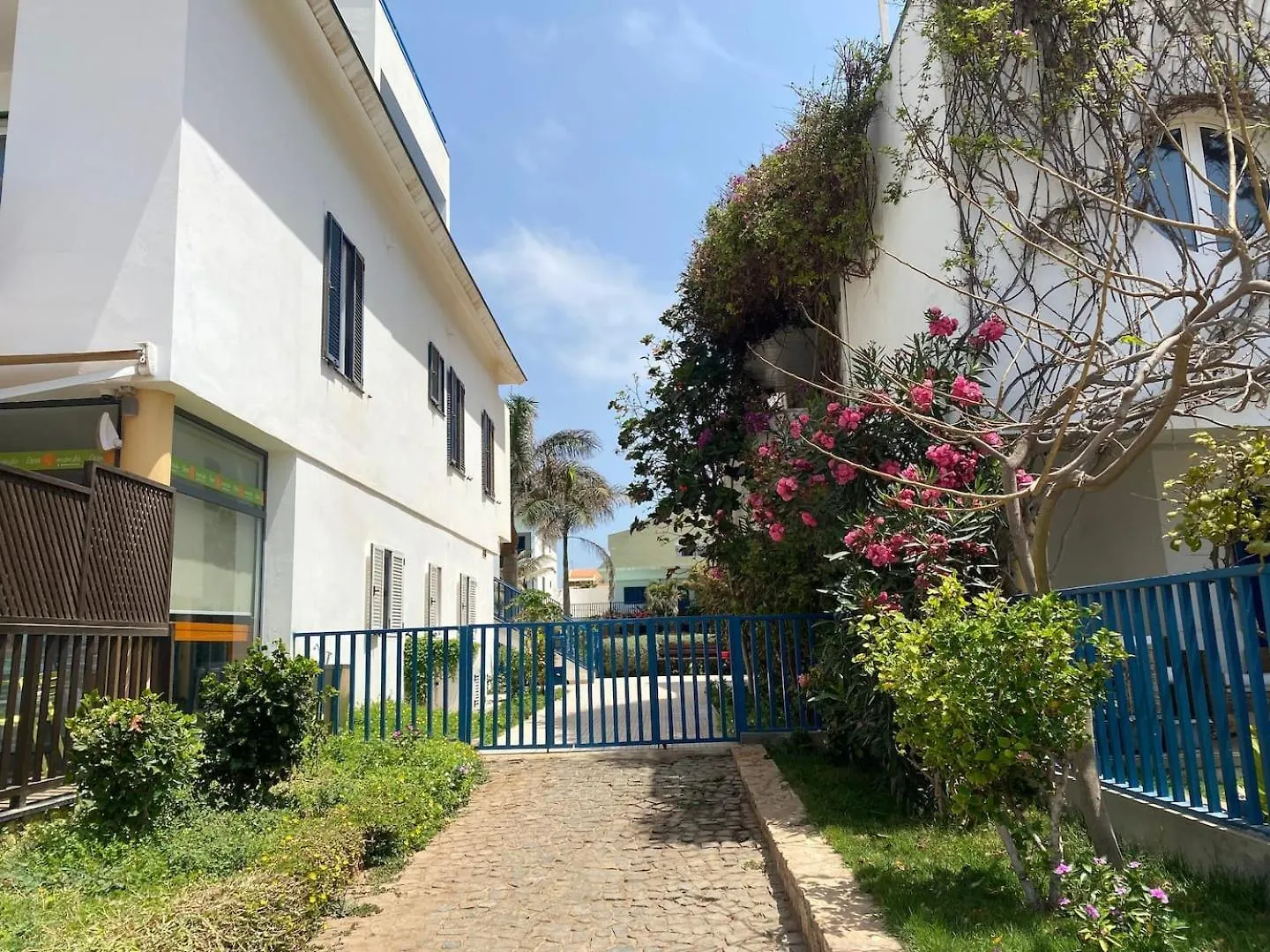 Leme Bedje Three Bedroom - By Bobbywashere Santa Maria Apartment