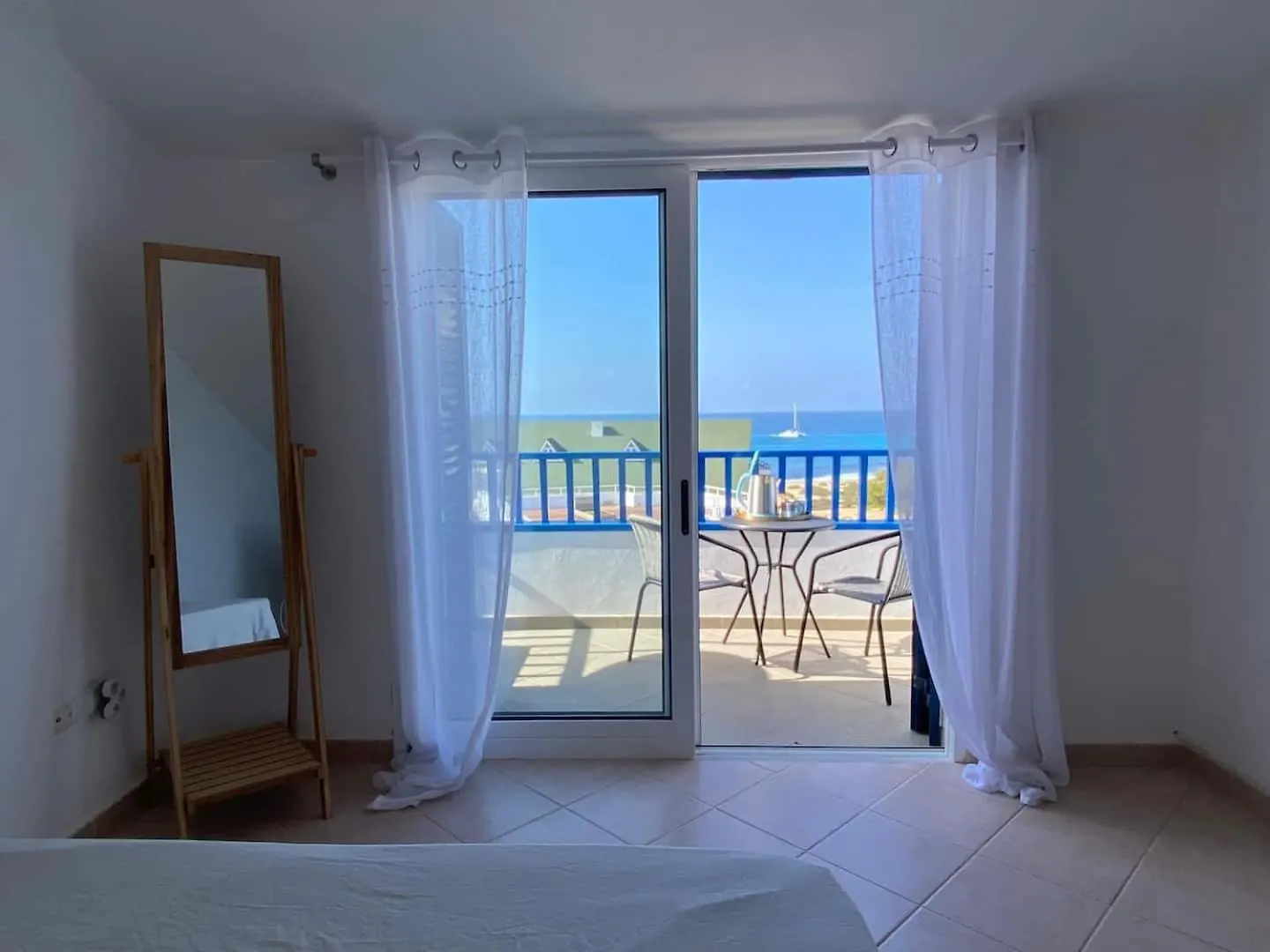 Leme Bedje Three Bedroom - By Bobbywashere Santa Maria Apartment