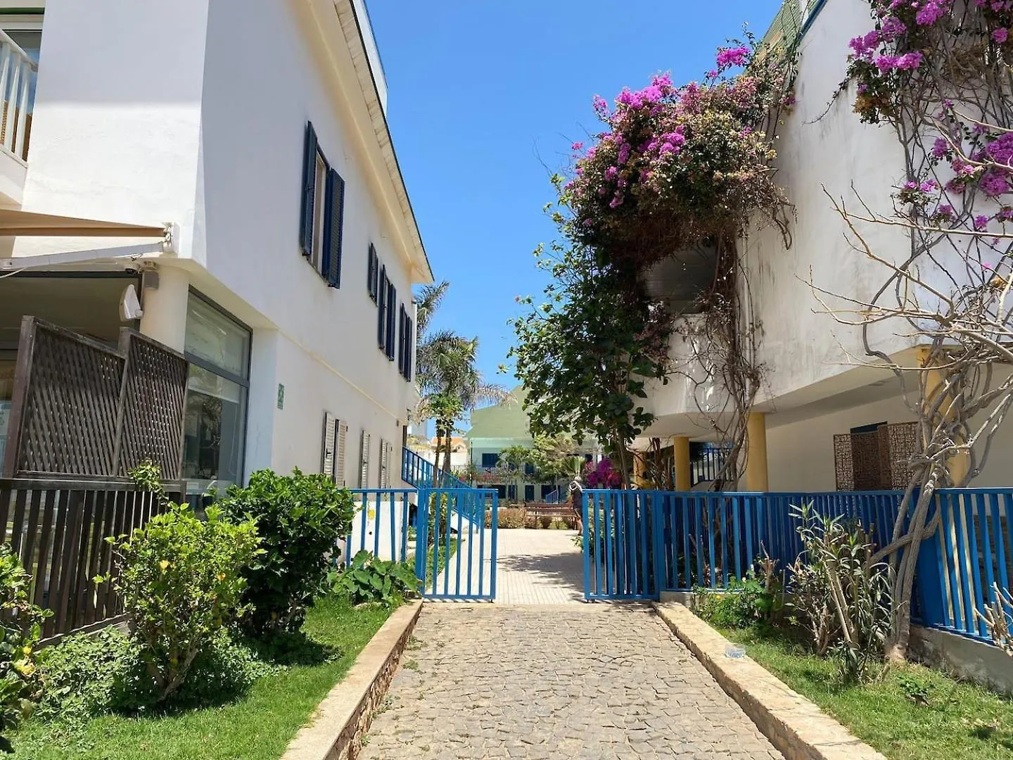 Leme Bedje Three Bedroom - By Bobbywashere Santa Maria 0*,  Cape Verde