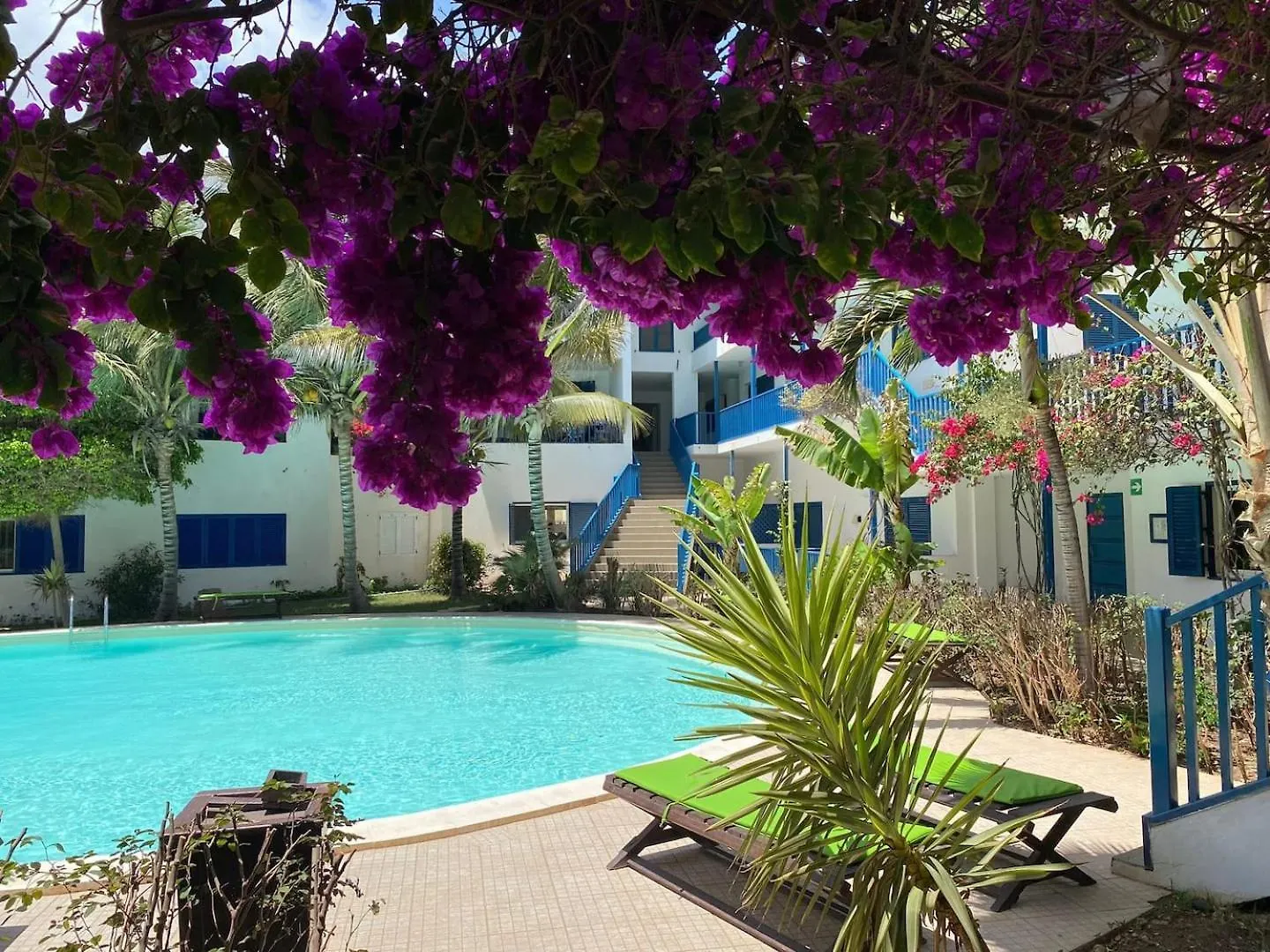 Leme Bedje Three Bedroom - By Bobbywashere Santa Maria 0*,